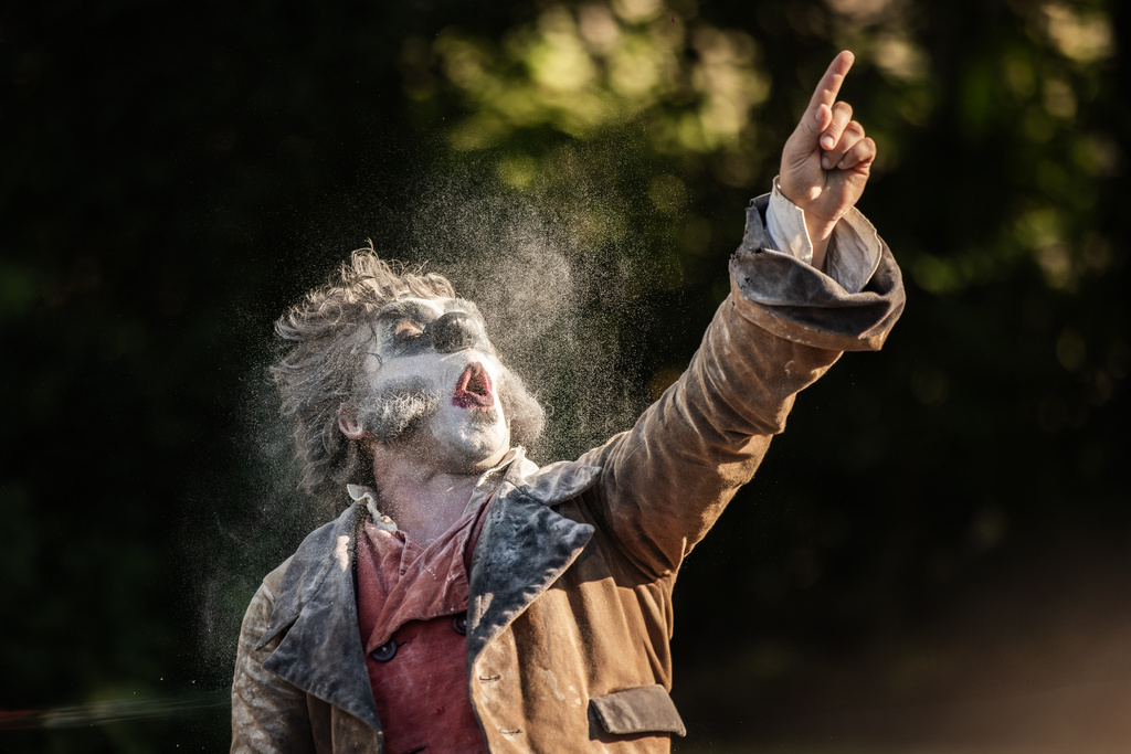 De quelles couleurs sont les larmes des clowns ?